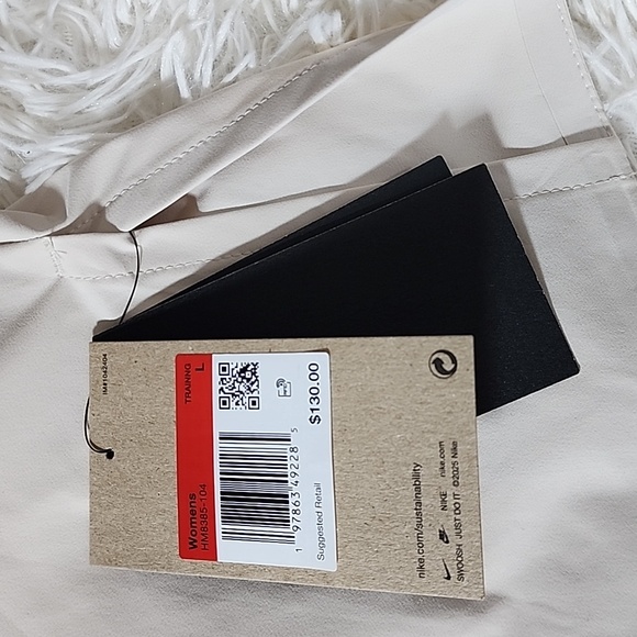 Nike 24.7 Dri Fit Oversized Button Down Shirt - Picture 9 of 12